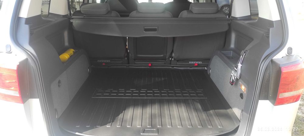 Volkswagen Touran 2012