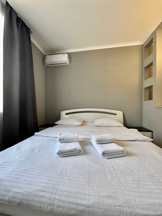 ApartPoltava Світлі апартаменти ПОДОБОВО біля театру Гоголя, чек ПРРО