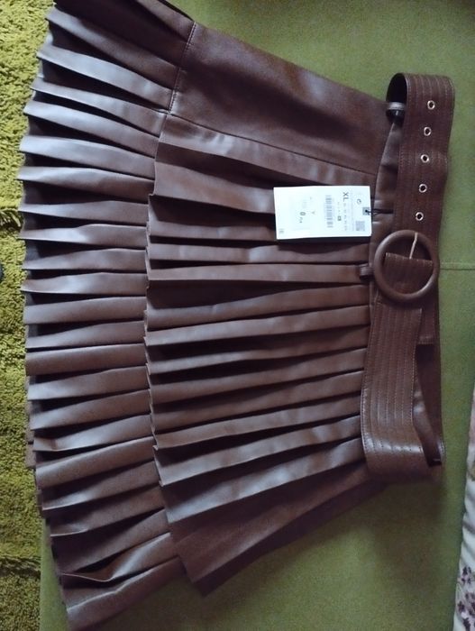 Шкіряна спідниця жіноча
