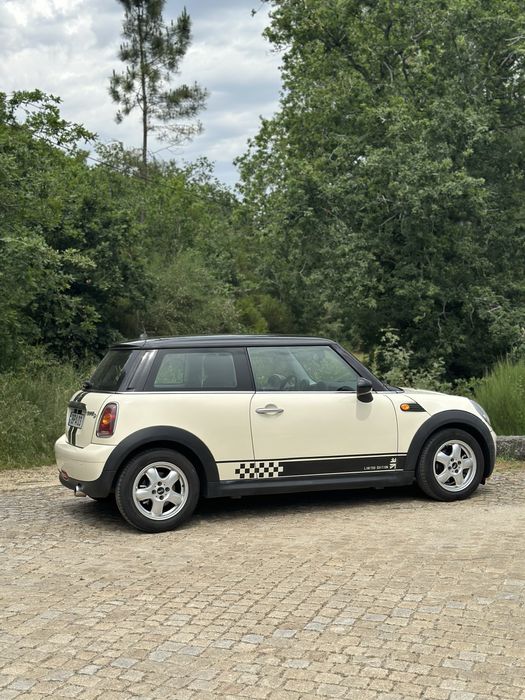 Mini Cooper D 1.6D - 110479627250836459521