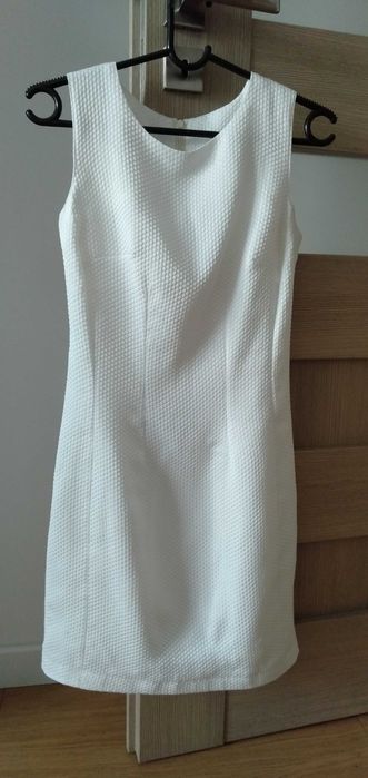 Krótka sukienka rozm. 36 ecru komunia