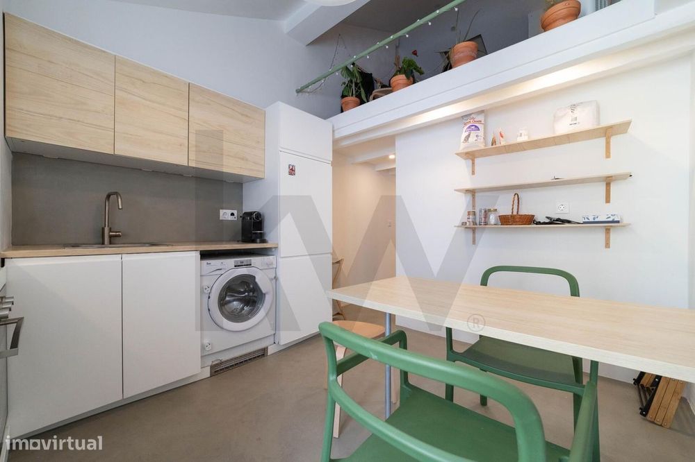 Apartamento T1 Duplex em São Vicente - Lisboa