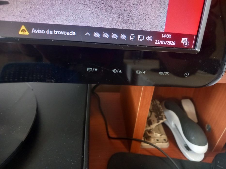 Monitor fhilips como novo 100% funcional 22 pulgadas