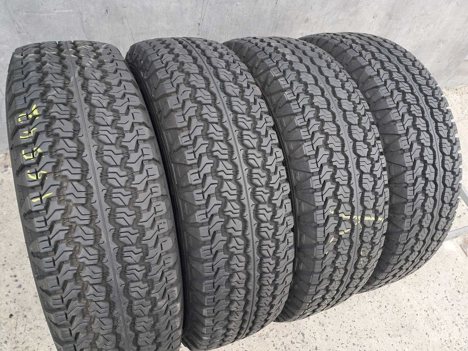 Резина літо 90% протектор Good Year 215 R15C Wrangler AT/SA