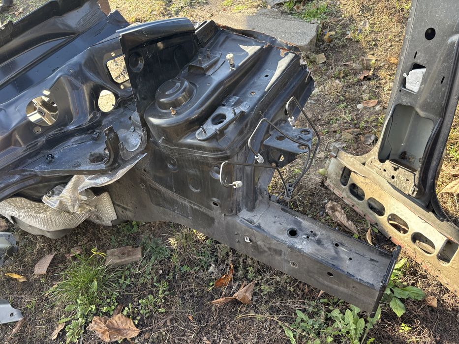 Лонжерон передній лівий audi q5 8r