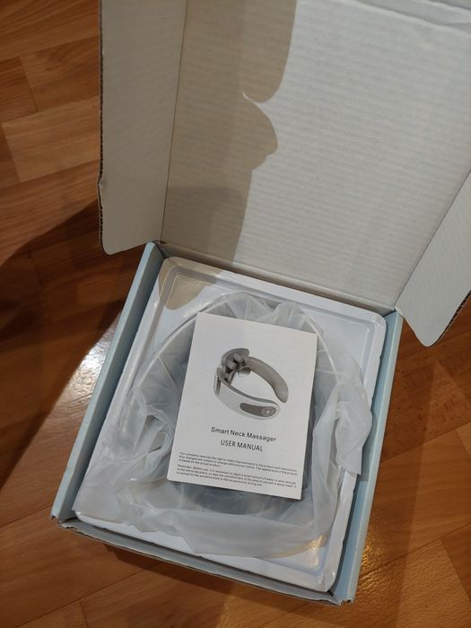 Смарт масажер для шиї,  новий