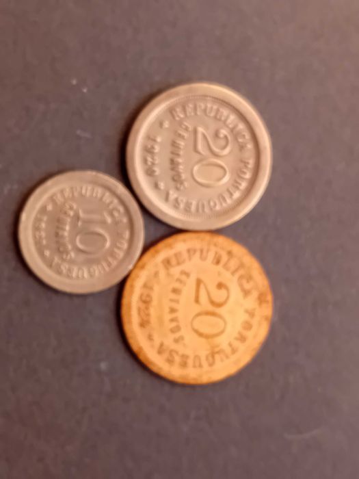 2 moedas $20 1920/24,  1 moeda $10 1921 raras e MBC