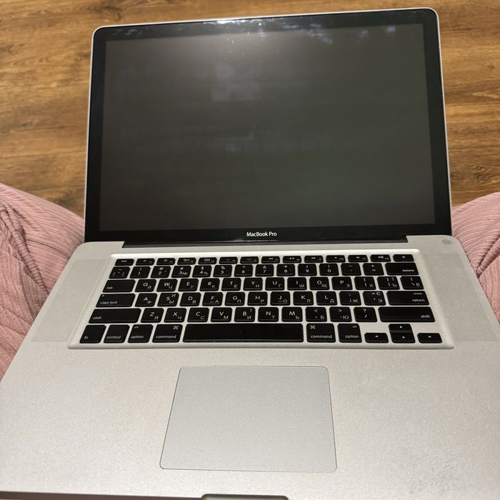 MacBook Pro A1286 (15”)