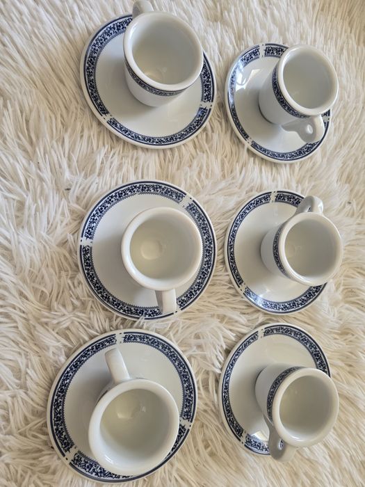 Jogo de chávenas de café com Pires