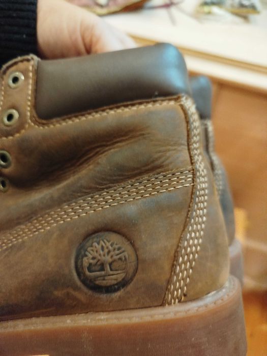 Botas castanhas da Timberland de homem