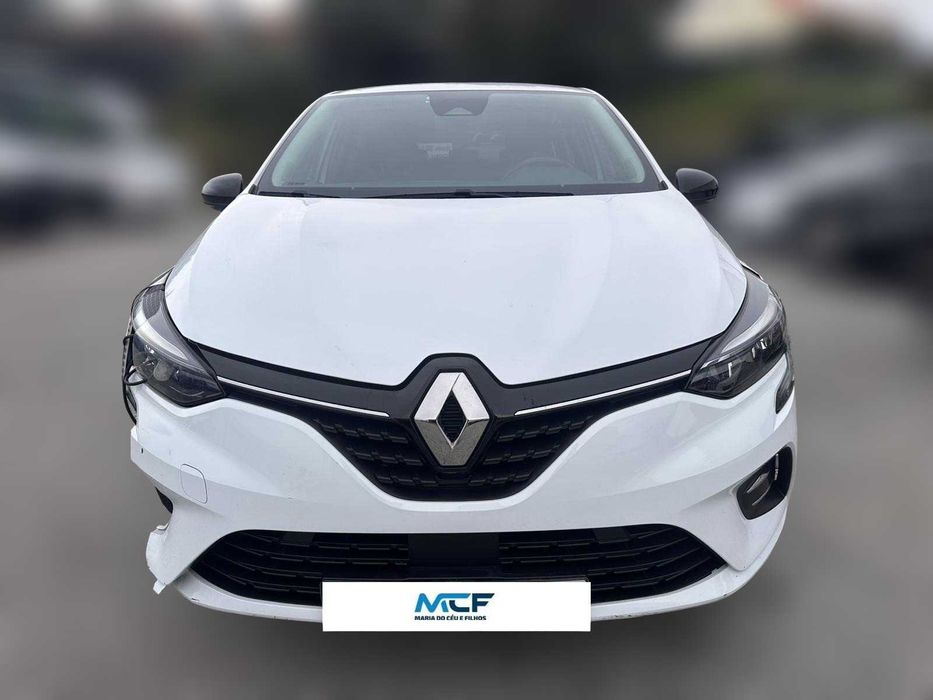 Renault Clio V 1.5 Blue dCi 101 cv de 2021 Salvado