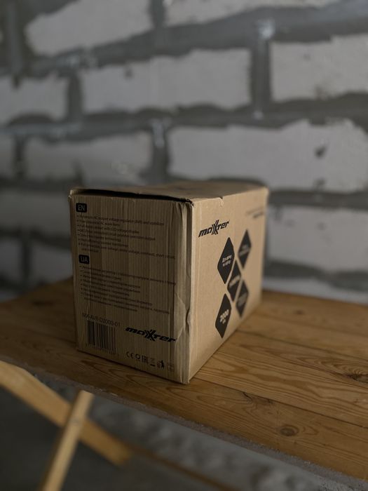 Стабілізатор напруги MAXXTER MX-AVR-D2000 (2000ВА / 1200Вт)