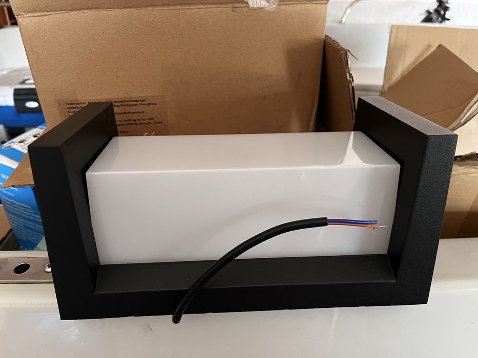 Kinkiet ścienny czarny bialy