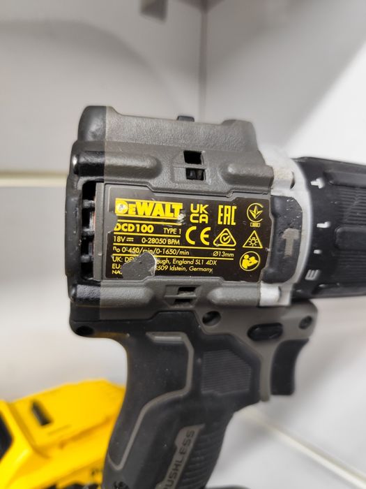 DeWal DCD 100 з ударом шуруповерт безщітковий акумуляторний