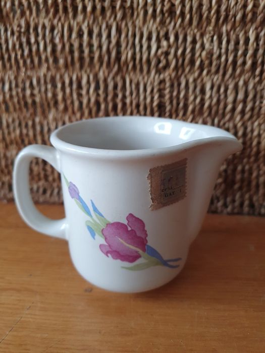 Mlecznik Karolina z różowym irysem