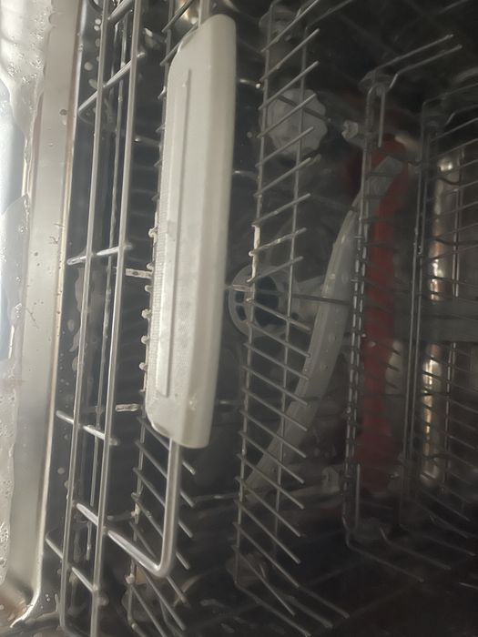 Посудомийна машина Hotpoint-Ariston 3D Zone Wash (під легкий ремонт)