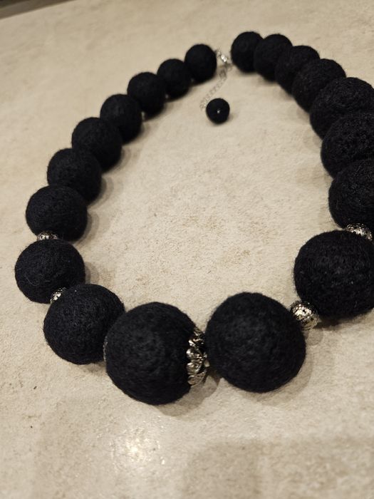 Валяне намисто - ручна робота