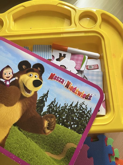 Stolik masza i niedzwiedz plus mata Smyk