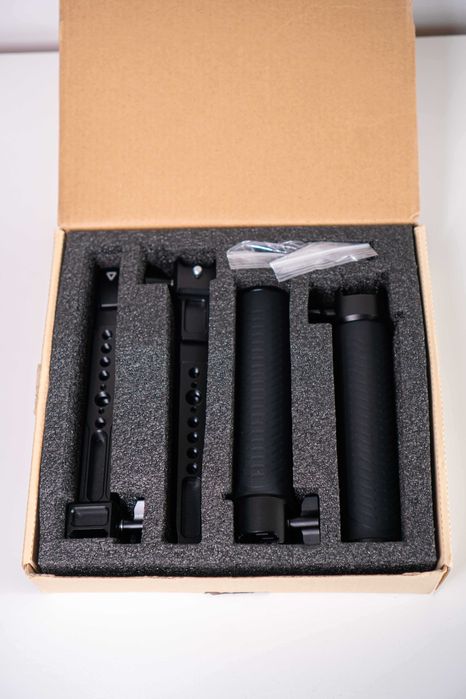 Dual Handgrip Neewer em ótimo estado