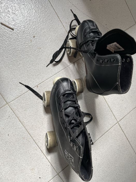Patins 4 rodas nr 37