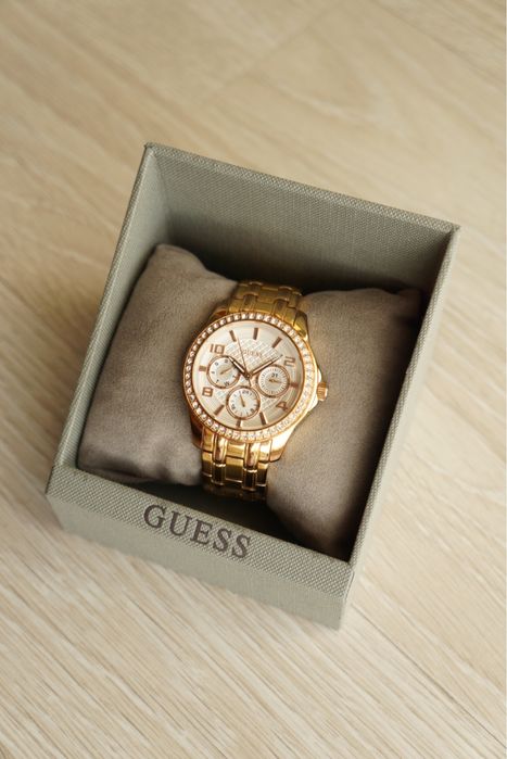 Годинник жіночий Guess W0403L3