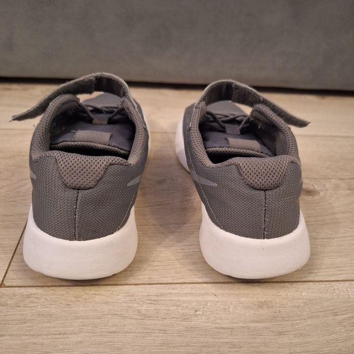 Szare adidasy Nike rozm. 31,5; rzep