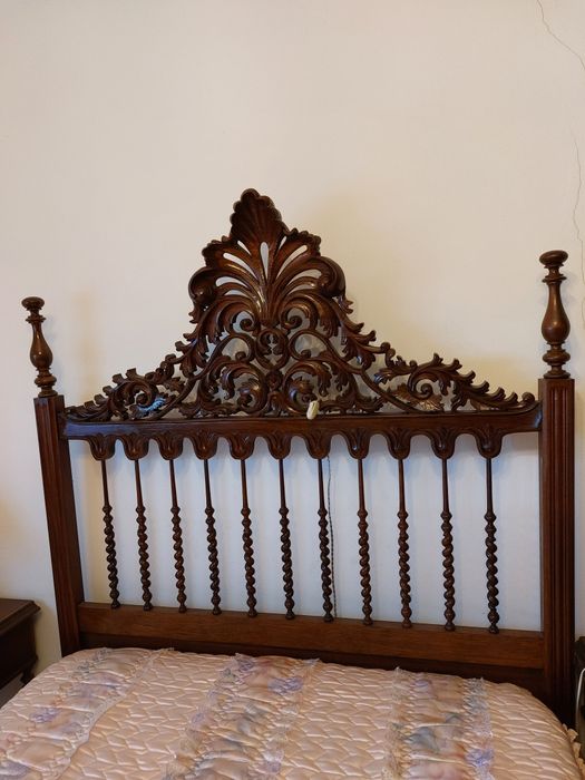 Vendo mobília de quarto antiga