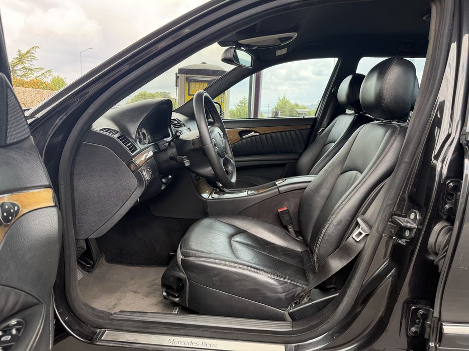 Mercedes-Benz E 320 — fotografia 7
