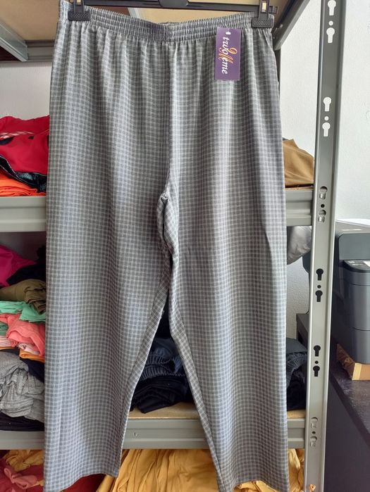 Calças 3 Euros.                           Só para REVENDA