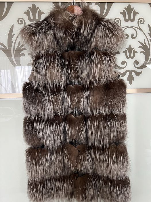 Жилетка хутряна чорнобурка шкіряна, розмір S, Тисменниця