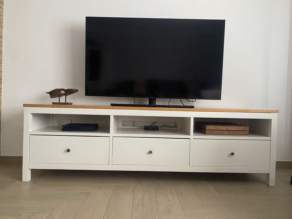 Movel Tv em madeira (feito à medida)