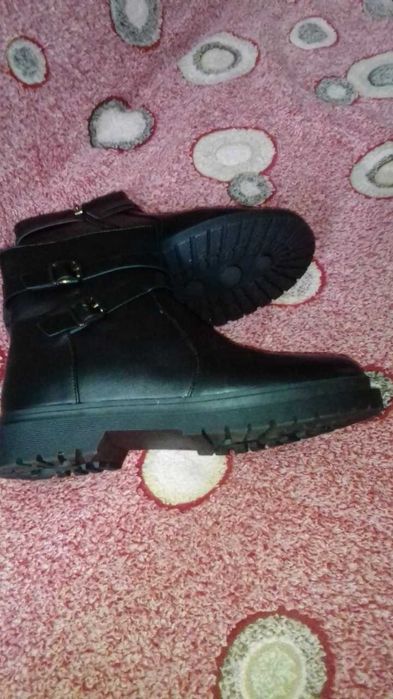 Новые женские кожаные зимние ботинки