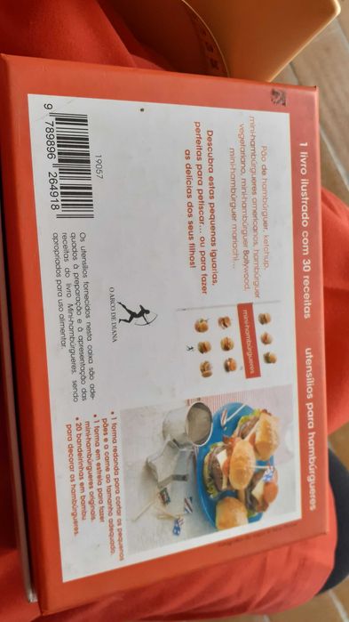 Livro Mini- hamburgueres, 2 cortadores e 20 bandeiras