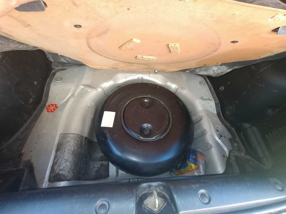 Daewoo Lanos 2000r LPG (na części lub do samodzielnej naprawy)