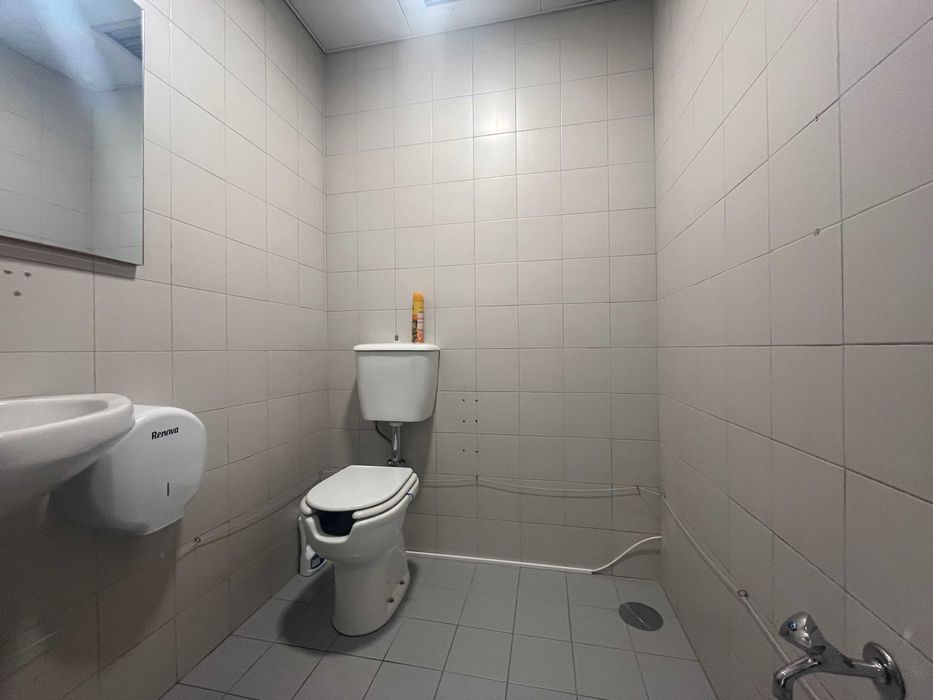 Espaço comercial na Avenida Xanana Gusmão