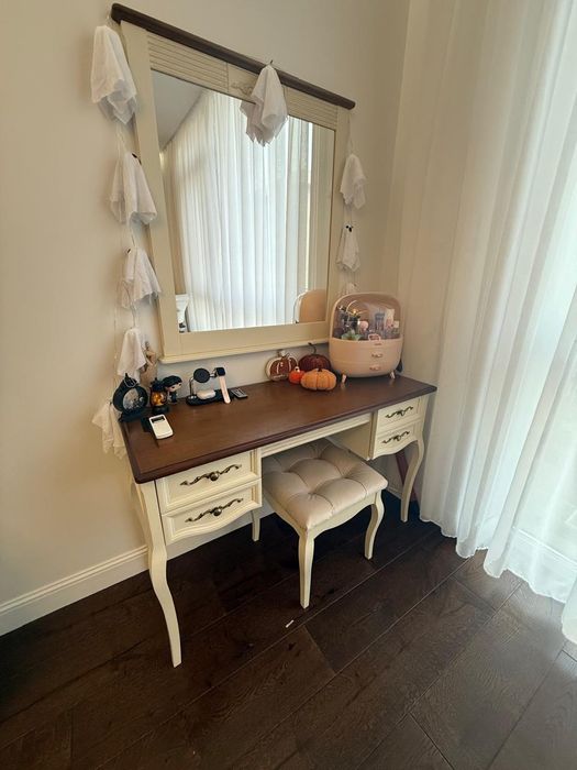 Спальный гарнитур