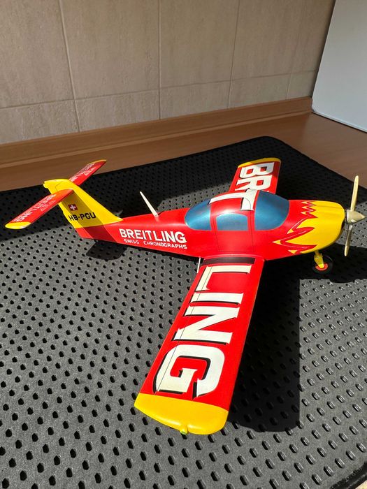Maquete de avião Breitling