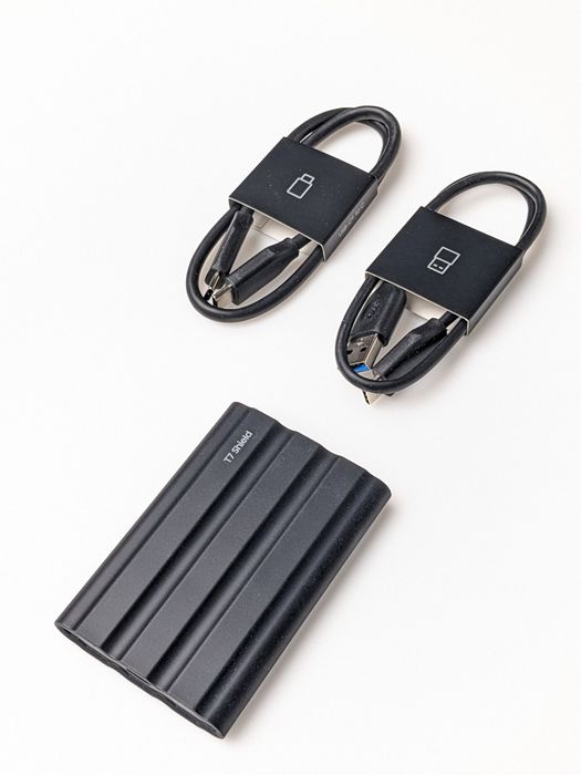 Samsung T7 Shield 2TB SSD диск