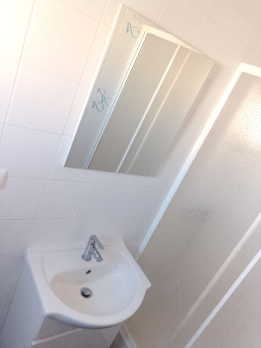 Quarto disponível para arrendamento