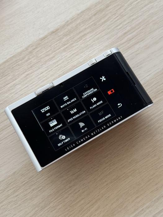 Câmara fotográfica Leica T silver Typ 701