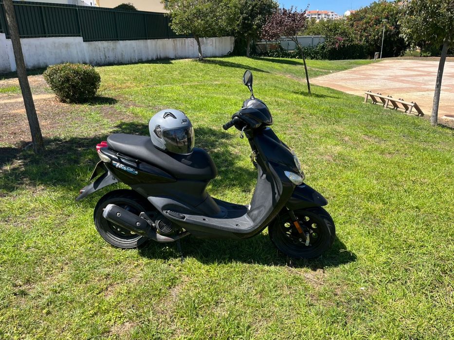 Yamaha Neo 50cc Scooter