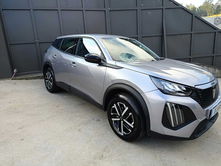 Peugeot 2008 1.5HDI Active EAT8