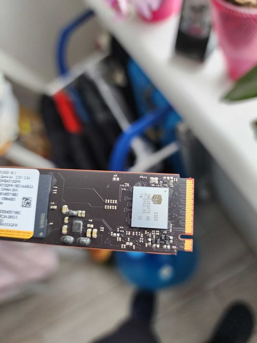 Накопичувач SSD Micron 2400 512Gb NVMe M.2 Gen4x4 (MTFDKBA512QFM)