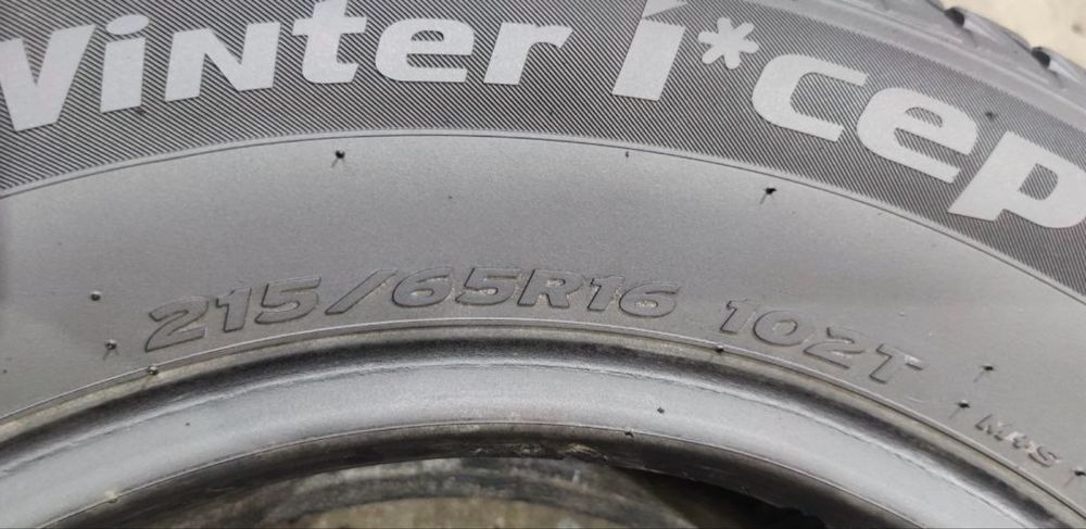 Шини Hankook Winter I*Cept iZ2 215/65 R16 пара