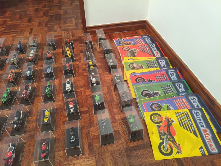 Coleção de super motos da altaia com 20anos