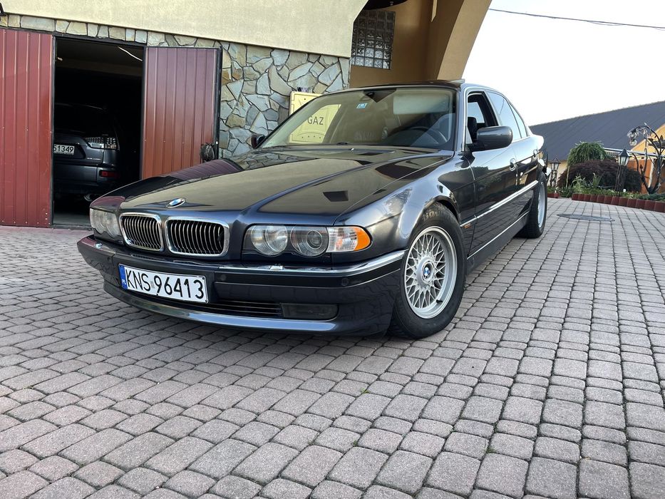 BMW Seria 7 BMW E38 740i 4.4 V8 286 KM – klasyczna siódemka z wolnossącym V8