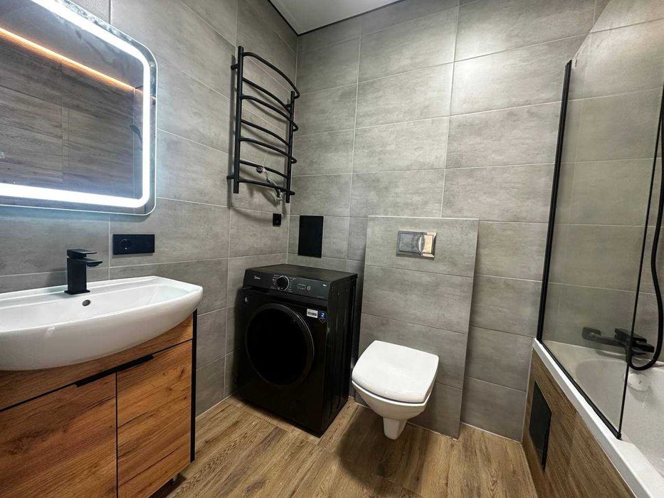 1 кімнатна з ремонтом жк княгинин центр ратуша