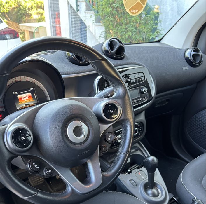 Smart novo e com poucos km