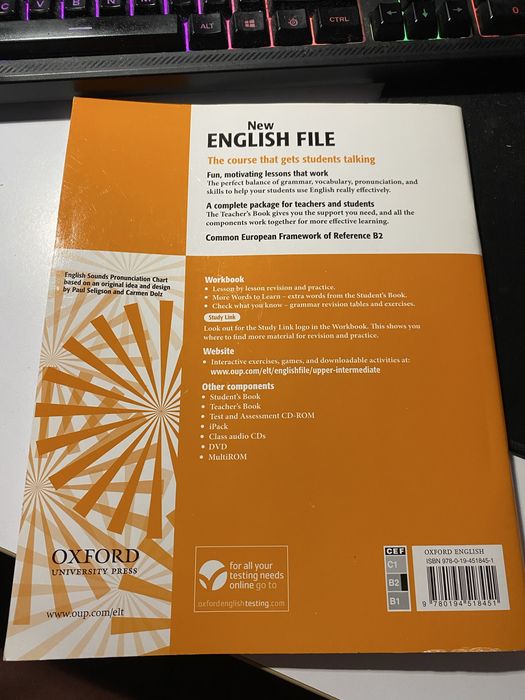 New English File upper intermediate workbook