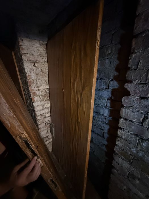 Двери входные деревянные шпонированные для подсобных помещений